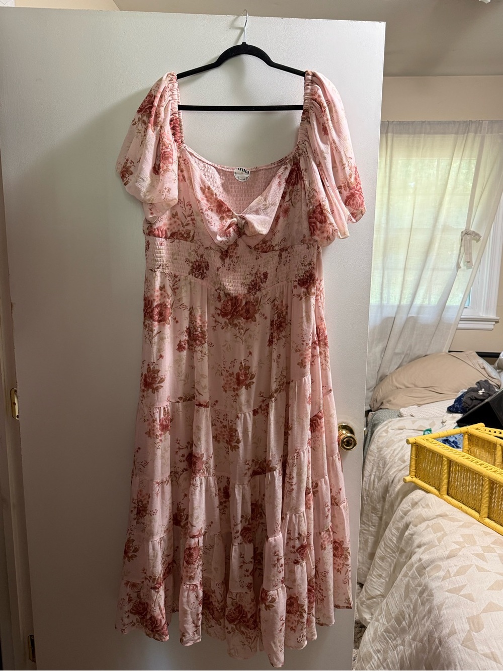 Arula Floral Puff-Sleeve Midi Dress in Blush Pink